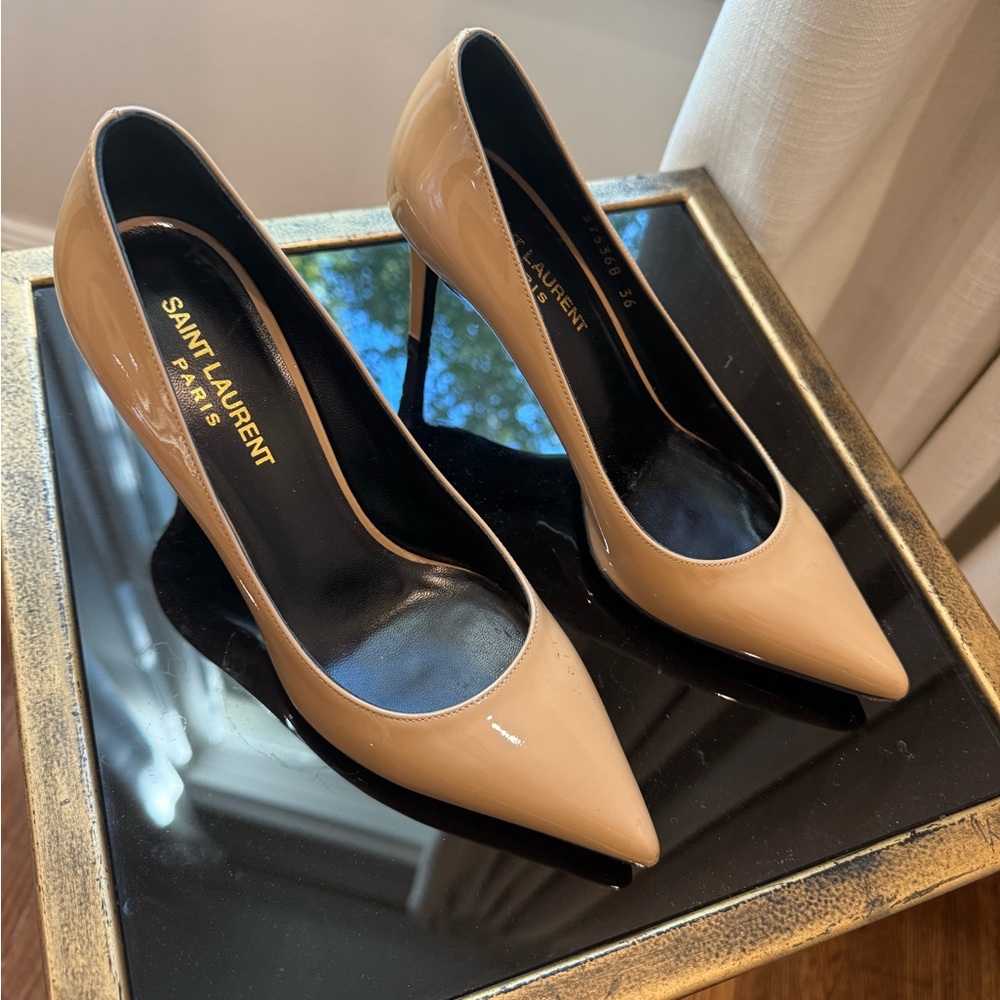 Yves Saint Laurent Nude Patent Leather Heels Size 36
